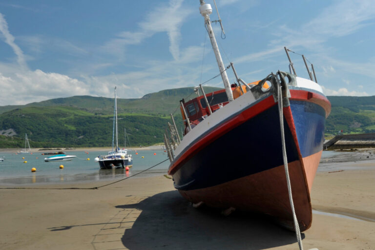 Barmouth-Beach-Stock-1-aspect-ratio-768-512